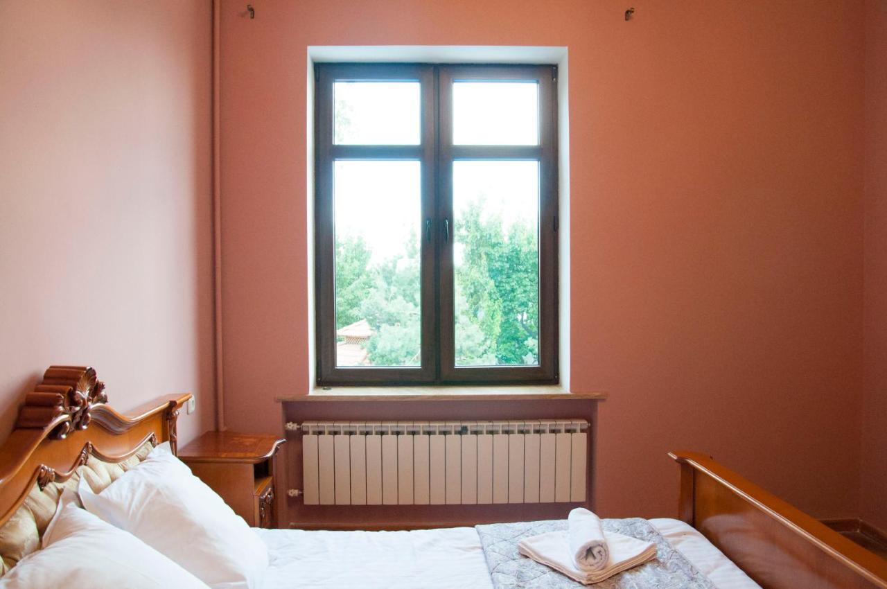 X Hotel Erywań Zewnętrze zdjęcie