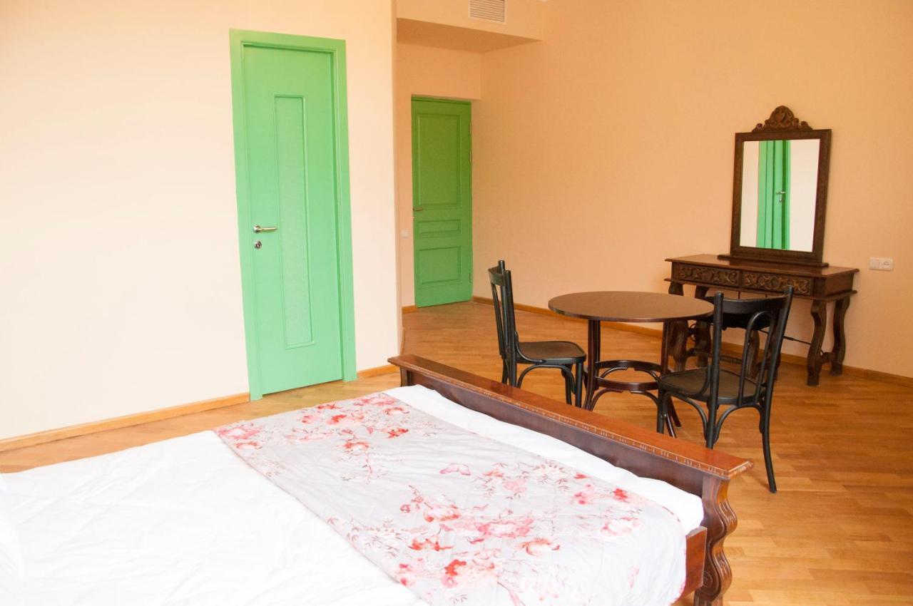 X Hotel Erywań Zewnętrze zdjęcie